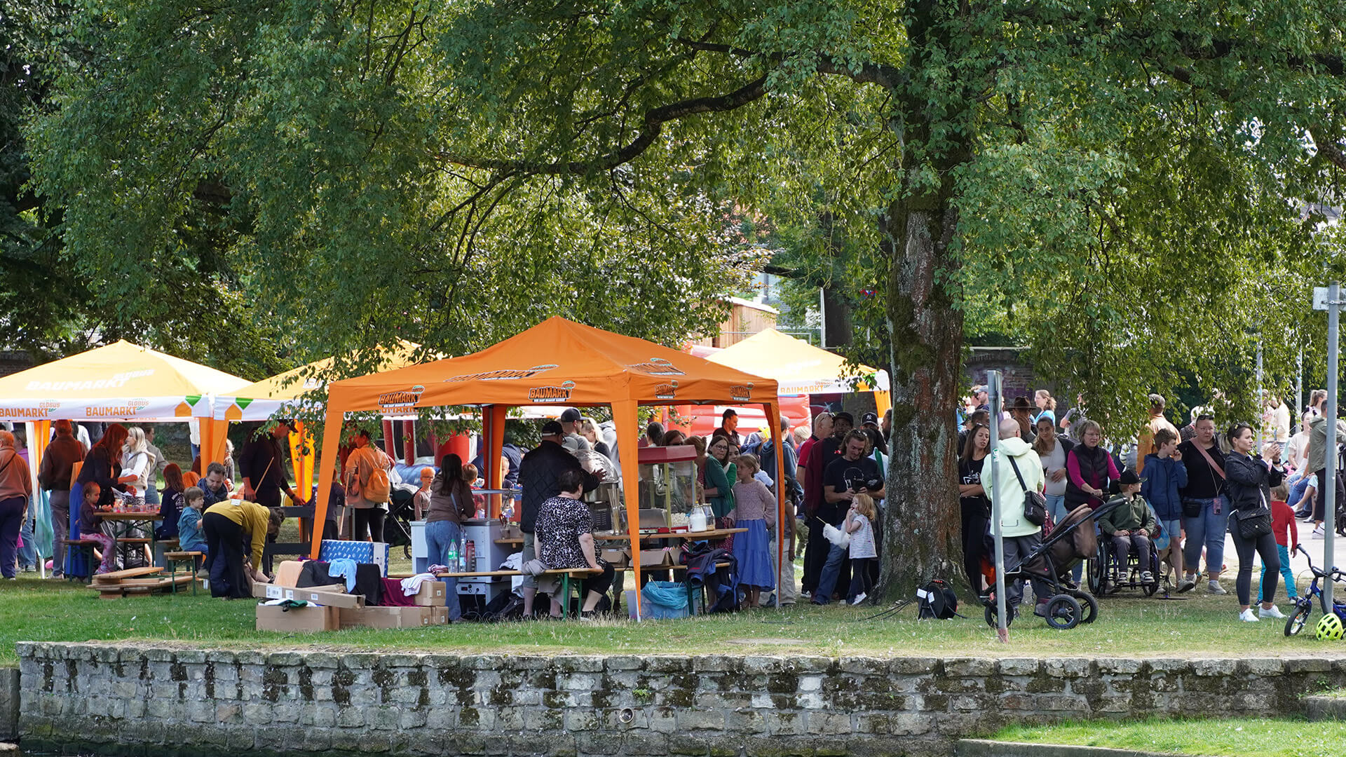 Sommerfest Fallersleben - Weizel spendet an Heidi Foerderverein fuer krebskranke Kinder